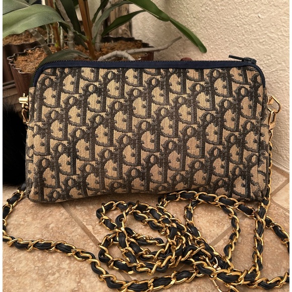 Authentic Dior pouch with unbranded hardware and crossbody chain - Picture 2 of 10
